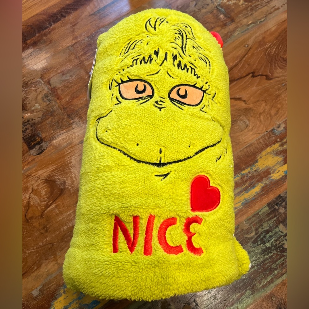 NWT Naughty or Nice Blanket
